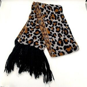 Old Navy Leopard Animal Print Fringe Tassel Trim Winter Scarf Wrap Comfy Cozy
